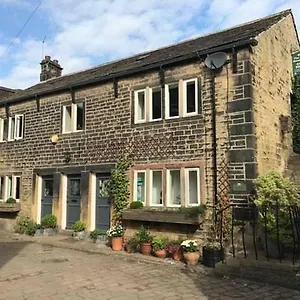 Guest house Over The Bridge