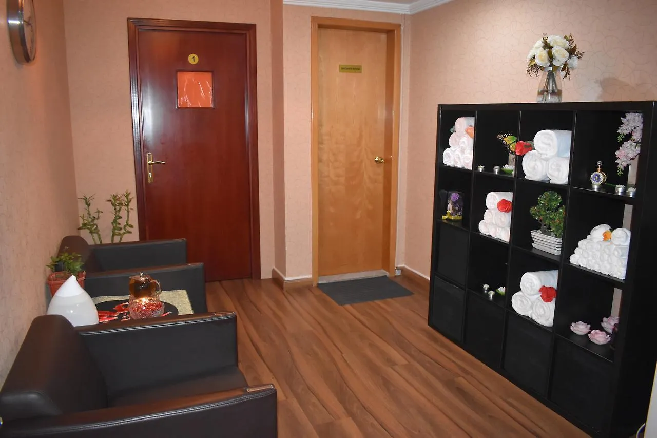 Emirates Plaza Hotel contacts