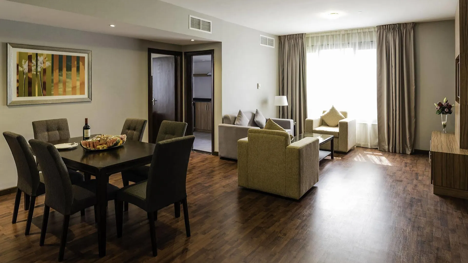 Emirates Plaza Hotel Abu Dhabi